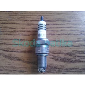 Skoda-Felicia-16-es-Octavia-16-75-le-Gyari-gyertya