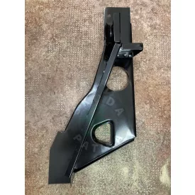 Skoda 105/120 hátsó sárvédő belső tartó bal oldali