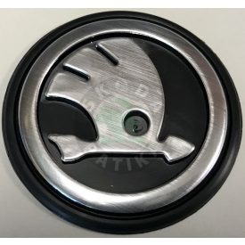Skoda-Favorit-hatso-emblema