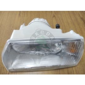 Skoda-Favorit-bal-elso-lampa