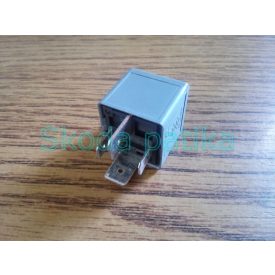 Skoda Felicia Octavia II. und Superb II. Relais 18