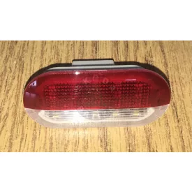 Skoda-Octavia-figyelmezteto-lampa-ajtoba-ledes-utangyartott
