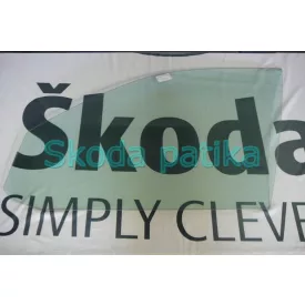Skoda-Octavia-bal-elso-zold-lejaro-uveg
