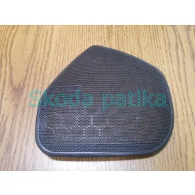   Skoda Octavia I. links schwarze große Lautsprecherabdeckung in Türverkleidung;