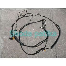   Kabelbündel für die elektrische Kofferraumtür des Skoda Octavia 2;