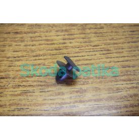   Die kleinen Lautsprecher Skoda Fabia Octavia Roomster Superb und Yeti passen in das Gehäuse