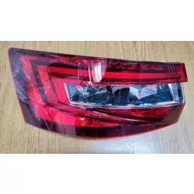 Skoda-SuperB-III.-bal-hatso-lampa