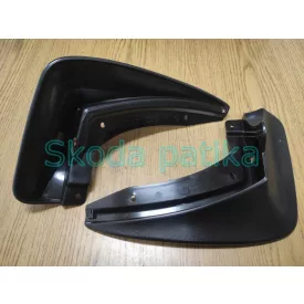 Skoda-Octavia-III.-face-lift-hatso-hatso-sarfogo-gumi-garnitura-