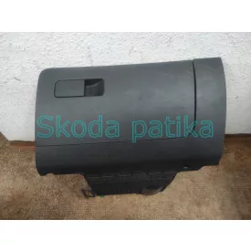 Skoda_Rapid_kesztyutarto