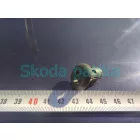 Skoda-Roomster-elso-ajtozar-lenyomo-gomb-kore-vezeto-huvely-