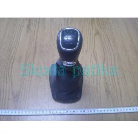 Skoda-Rapid-valtogomb-szoknyaval