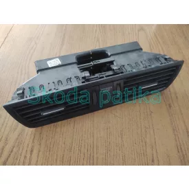 Skoda-Rapid-muszerfal-kozepso-szellozo-racs