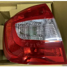 Skoda Rapid linkes Rücklicht