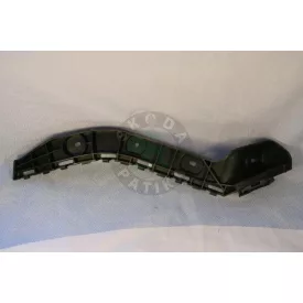 Skoda-Rapid-jobb-hatso-lokharito-tarto-muanyag