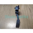 Skoda-Rapid-gazpedal