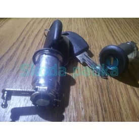 Skoda-Felicia-kulcsos-ajtozar-betet-/par