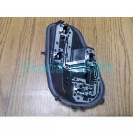 Skoda-Fabia-III.-bal-hatso-lampa-foglalat