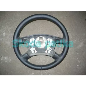 Skoda-Fabia-bor-kormanykerek