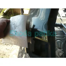 Skoda Fabia linke hintere Kotflügelecke