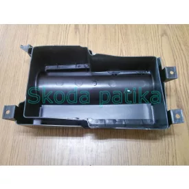 Skoda-Fabia-kombisedan-hatfal-burkolat