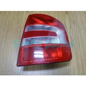 Skoda-Fabia-kombi-jobb-hatso-lampa-2004-10