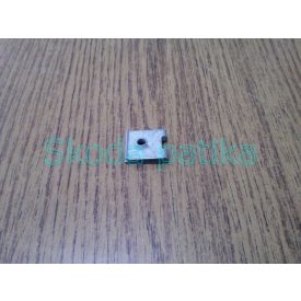   Skoda Octavia I. und Superb I. Motorschutz-Befestigungsplattenmutter für untere Abdeckung