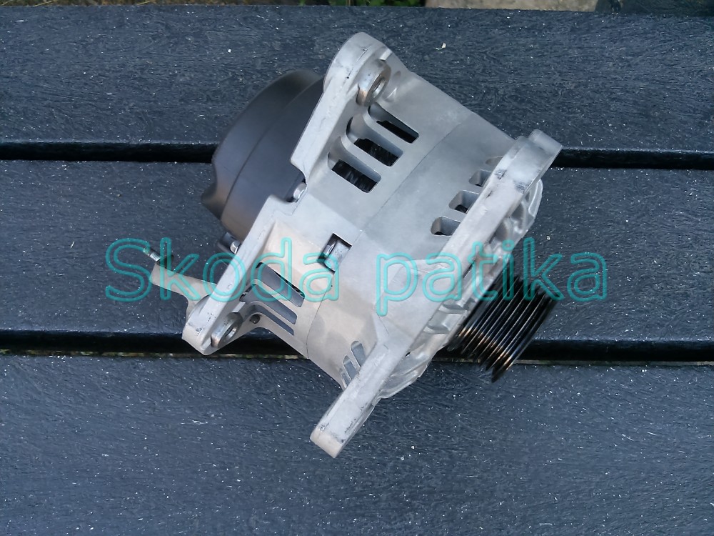 Image of Skoda Fabia I. 1,2 12 V generator 90 AH
