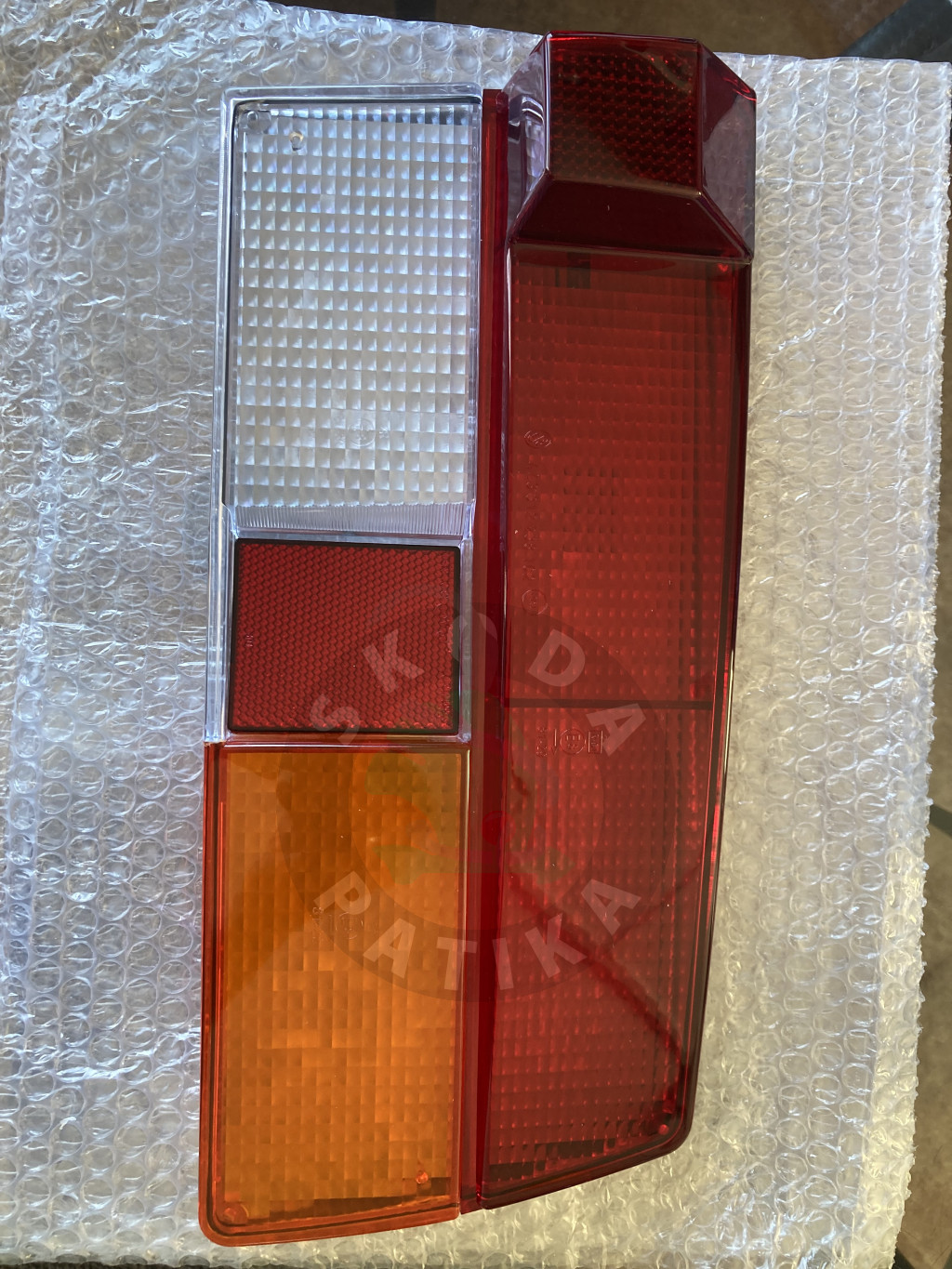 Image of Skoda S120/105 hátsó lámpa búra bal