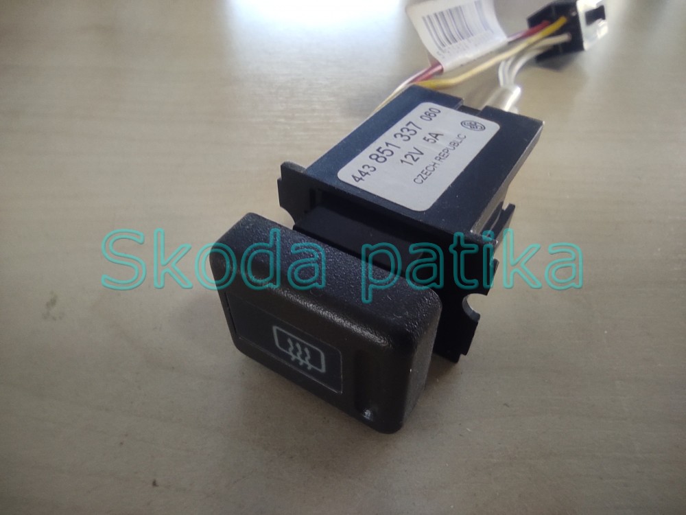Image of Skoda Favorit hátsó szélvédő fűtés kapcsoló
