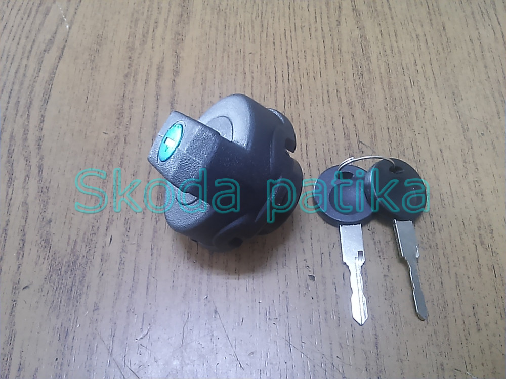 Image of Skoda Felicia Fabia Octavia Superb tanksapka, kulcsos kivitel;
