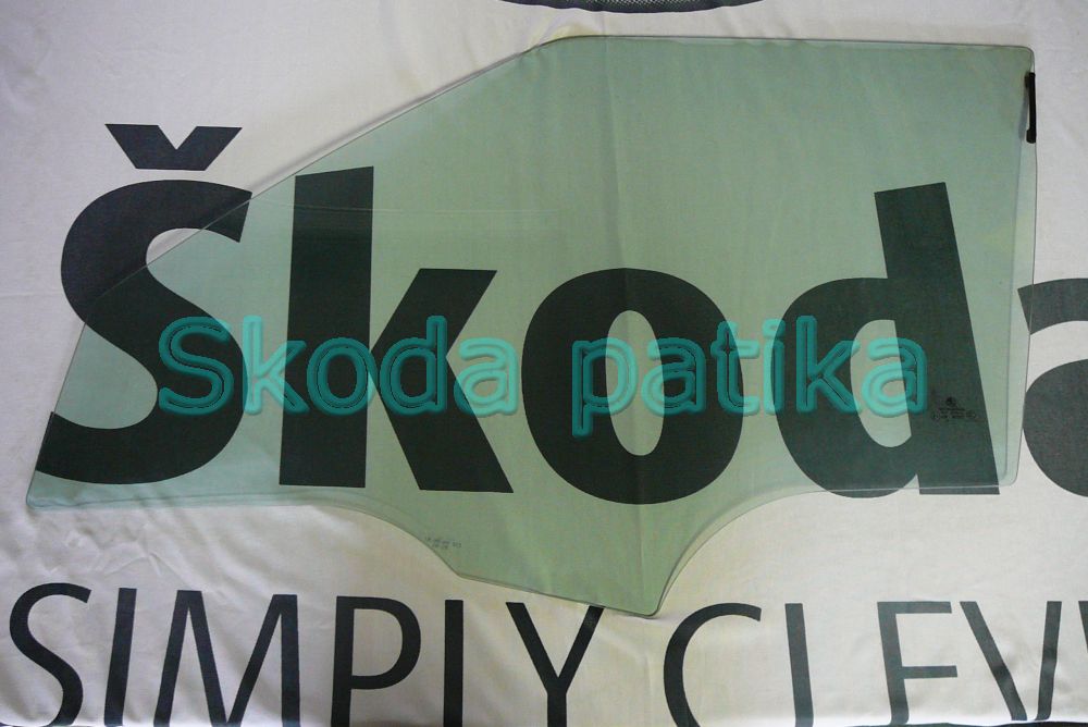 Image of Skoda Fabia II. bal első zöld lejáró üveg