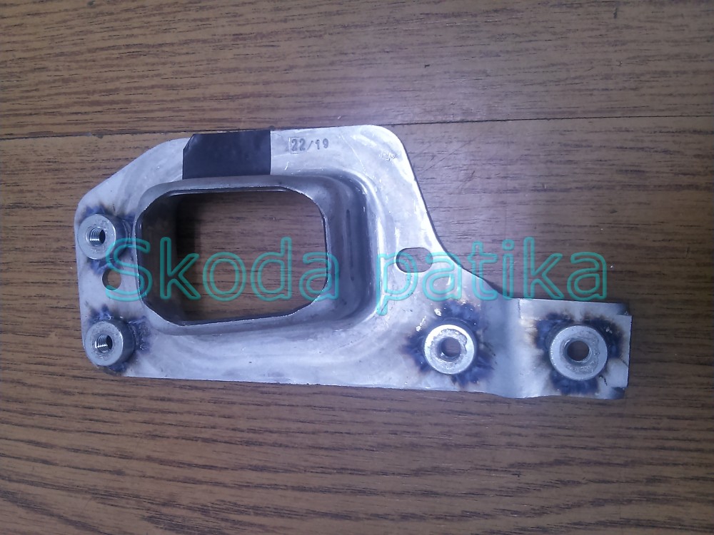 Image of Skoda Fabia és Roomster bal első váznyúlvány végére tappancs