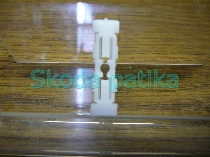Image of Skoda Favorit Felicia tetődíszléc patent
