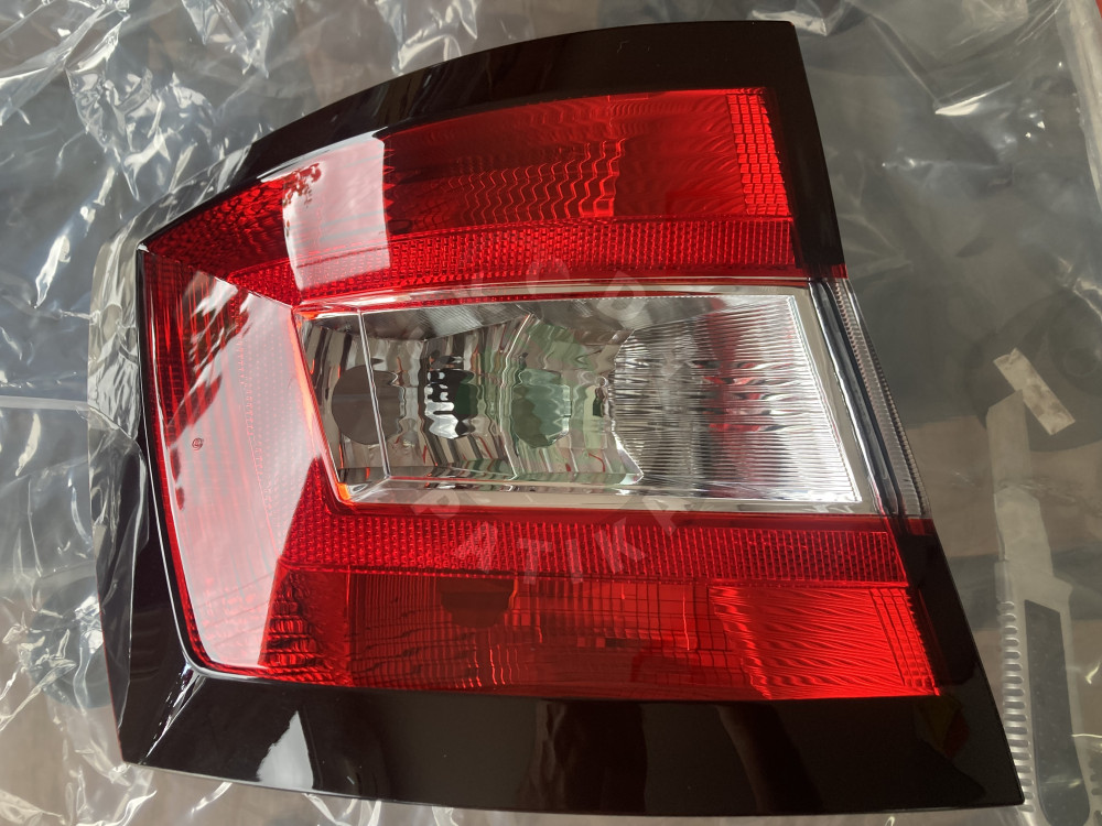 Image of Skoda Fabia III Combi bal hátsó lámpa utángyártott