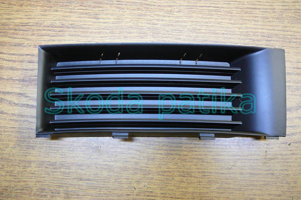 Image of Skoda Fabia ködlámpa melletti rács jobb zárt