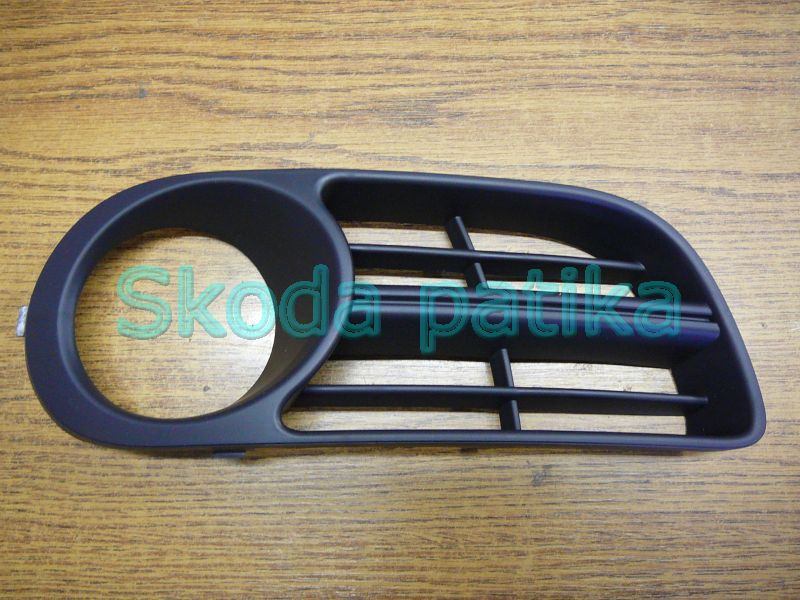 Image of Skoda Fabia jobb ködlámpa köré műanyag rács