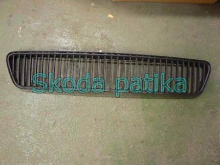 Image of Skoda Fabia első lökhárítóba középső műanyag rács 2004-től;