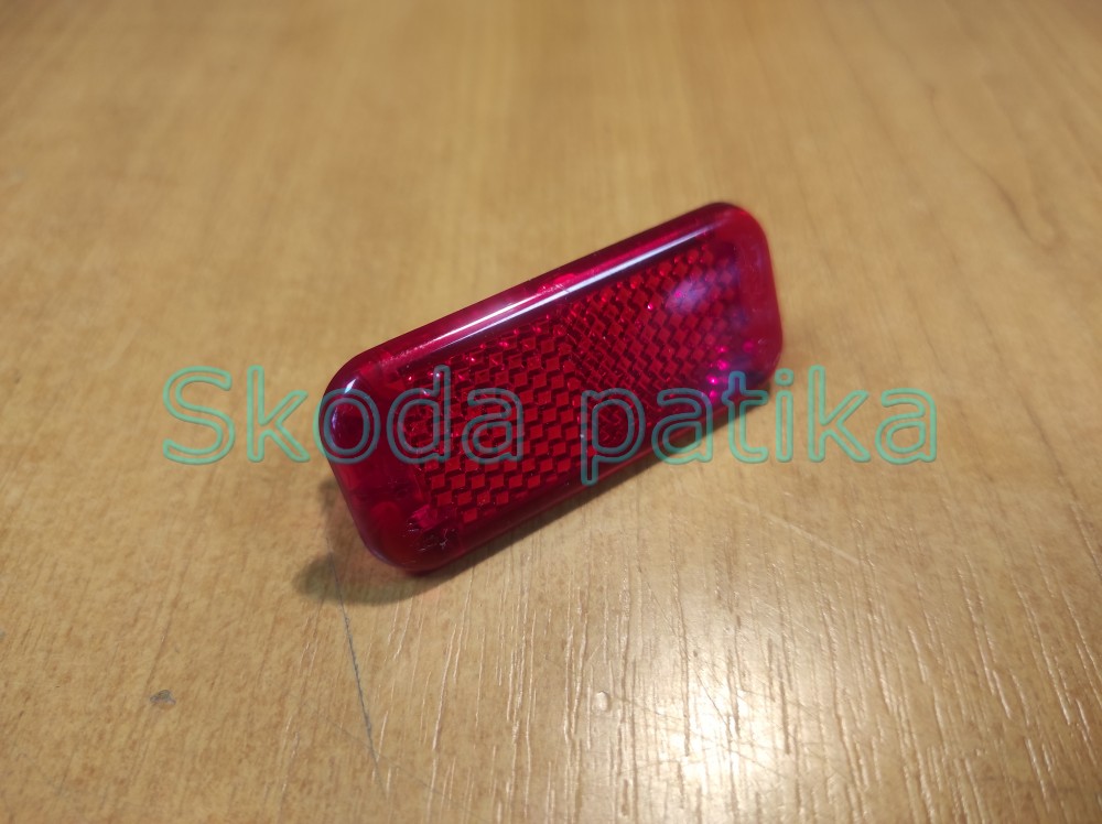 Image of Skoda Octavia III. fényvisszaverő prizma ajtókárpitba