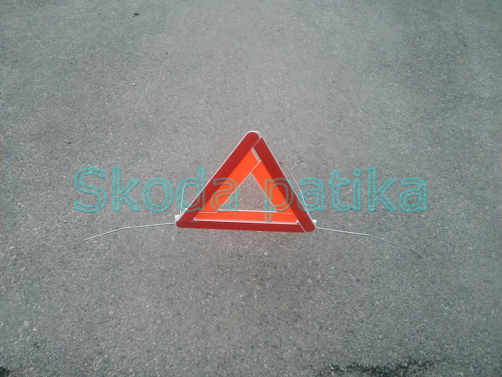 Image of Skoda Fabia Octavia gyári elakadásjelző háromszög